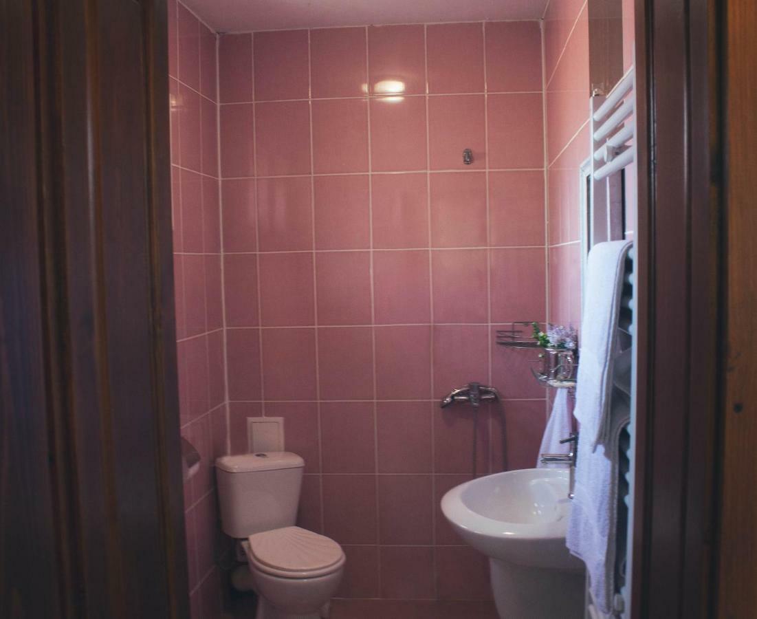 Mutafova Guest House Veliki Preslav Exterior photo